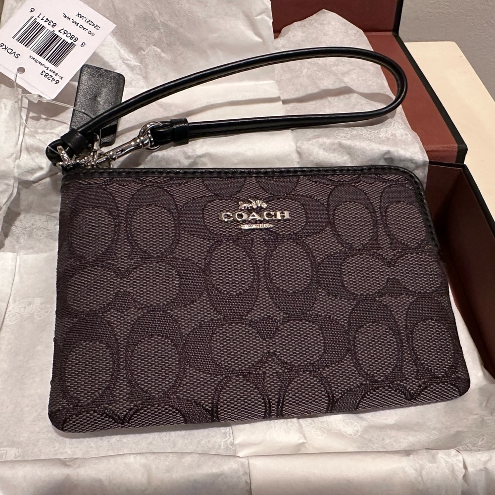 NWT Coach Wristlet